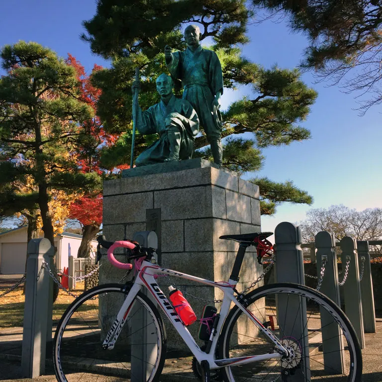 多摩川サイクリングロードの玉川兄弟