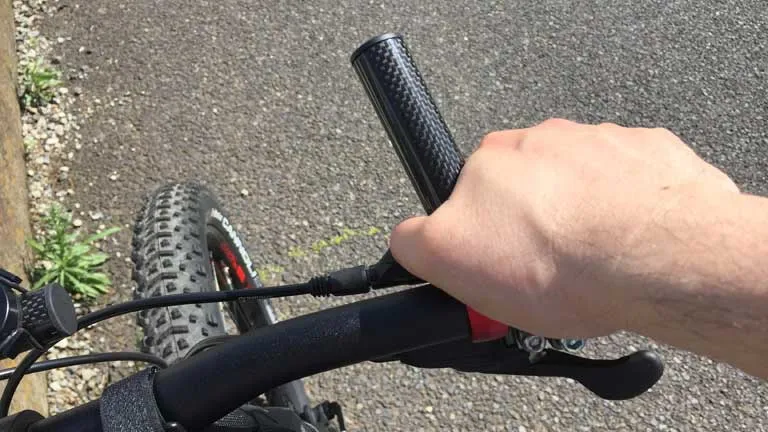 内側にバーエンドバー