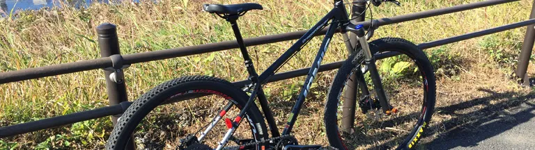 マウンテンバイクにドロッパーシートポスト