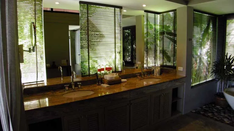 パウダールーム